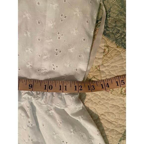 Vintage 1970’s Vicky Vaughn White Cotton Eyelet Ruffled Boho Retro Maxi Dress - Picture 15 of 16